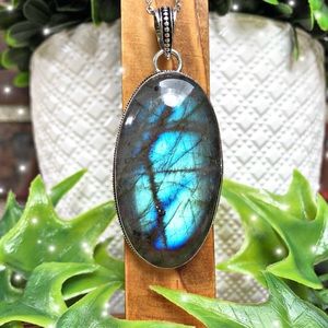 .925 Blue Labradorite Necklace🦋
